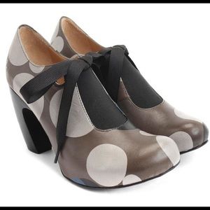 NWOT John Fluevog Lisette Slip On Heel with Bow